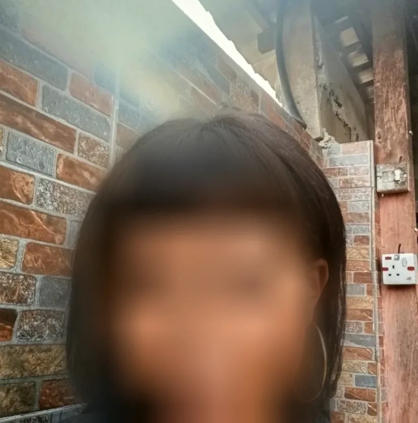 Amira, 30