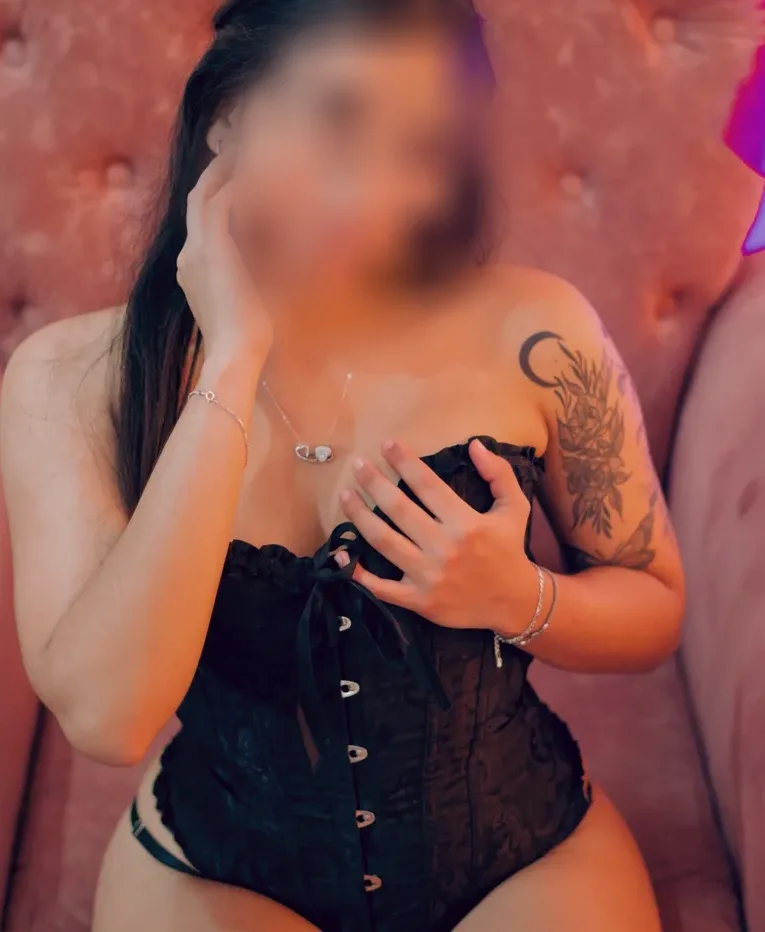 Danielle, 22