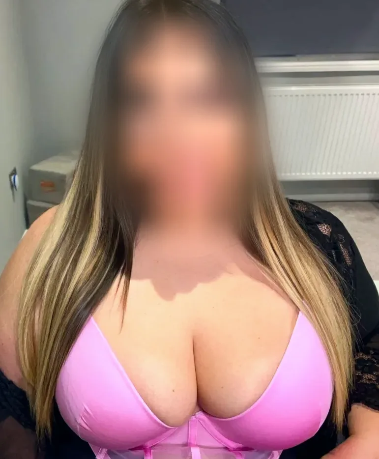 Danielle, 35
