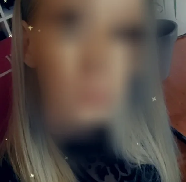 Ffion, 36
