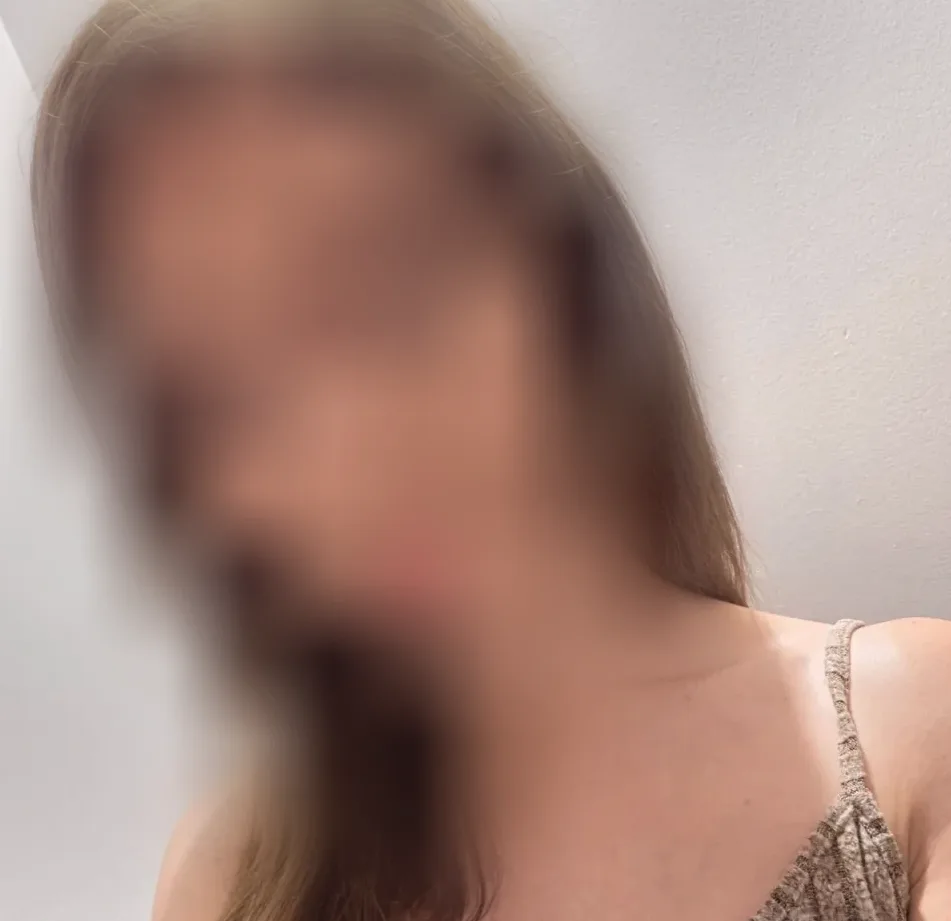 Mariam, 27