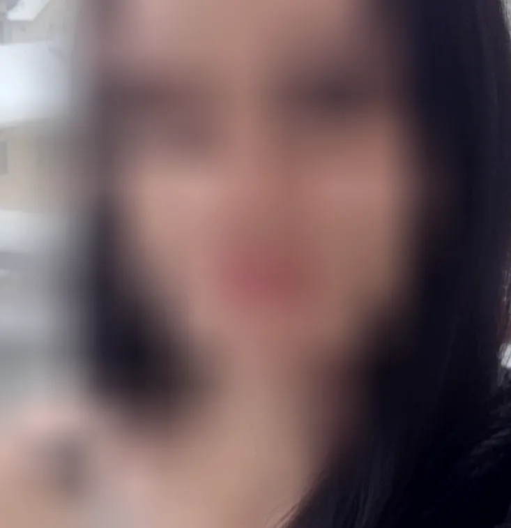 Nour, 23