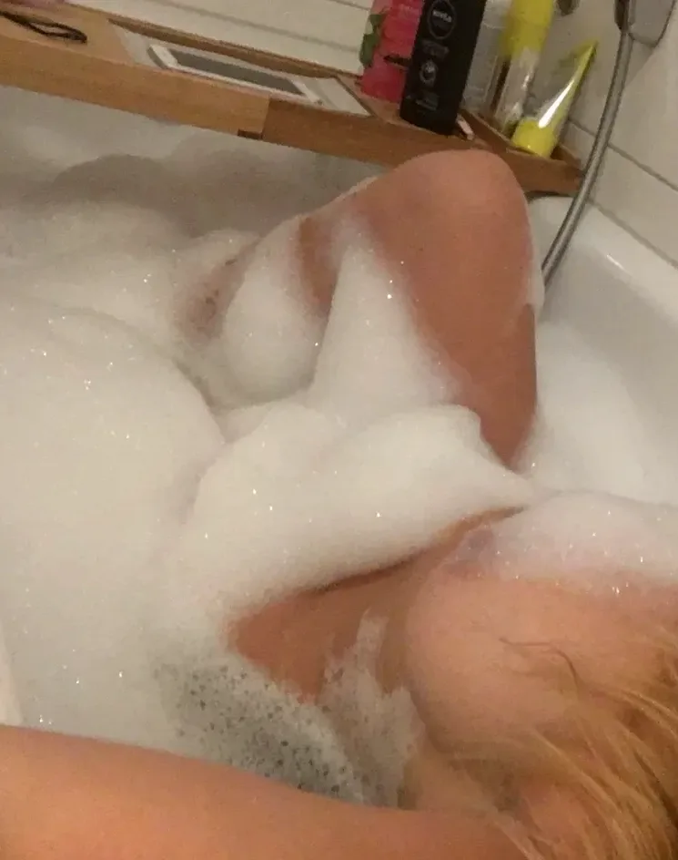 Olivia, 20