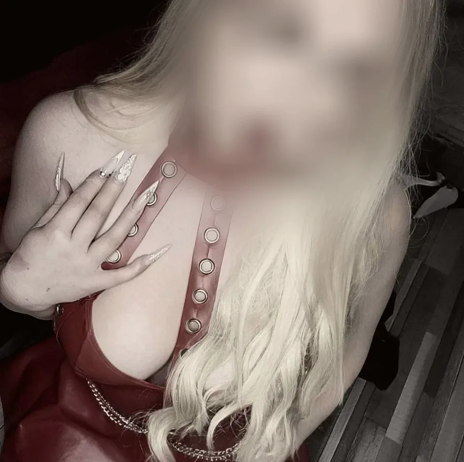 Salma, 29