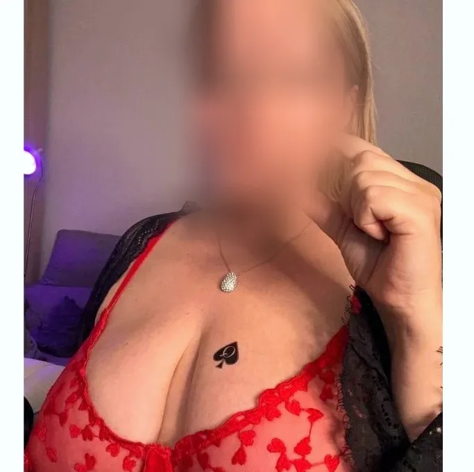 Zainab, 39